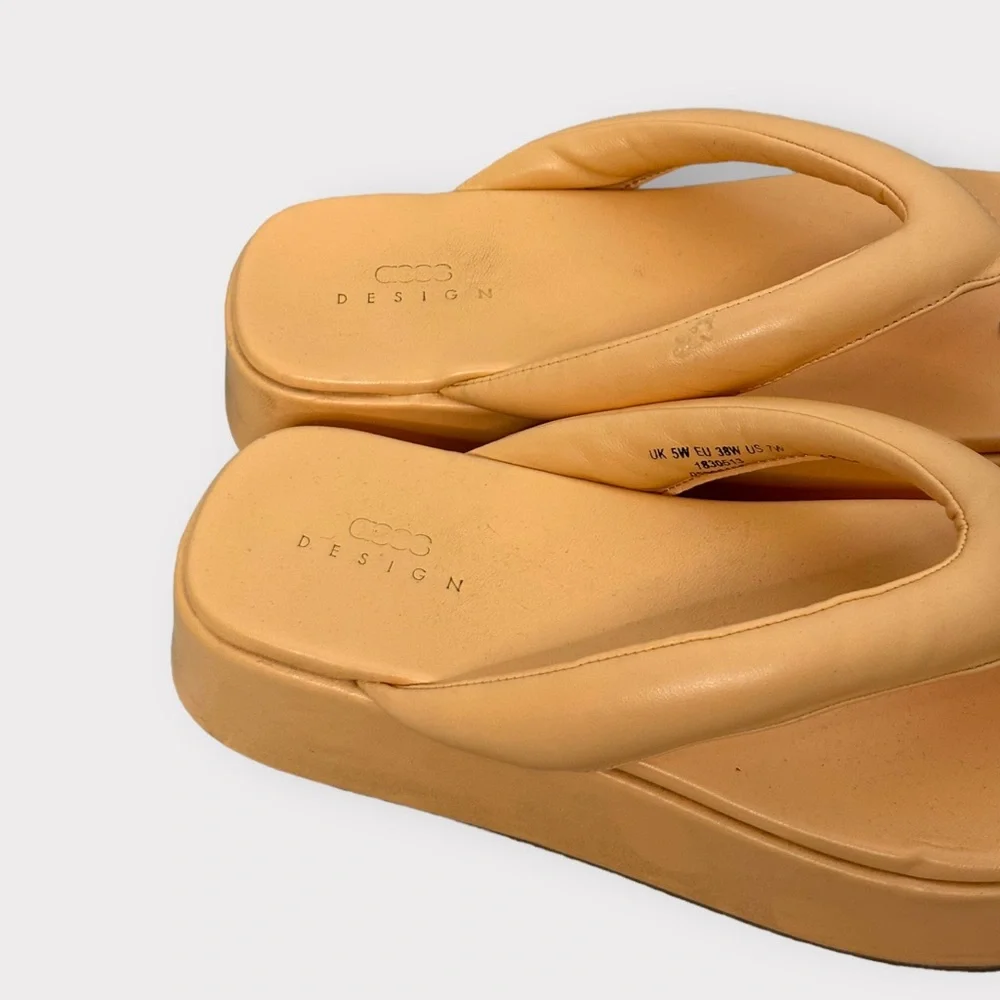 ASOS Pastel orange, platform flip flops - Picture 5 of 8